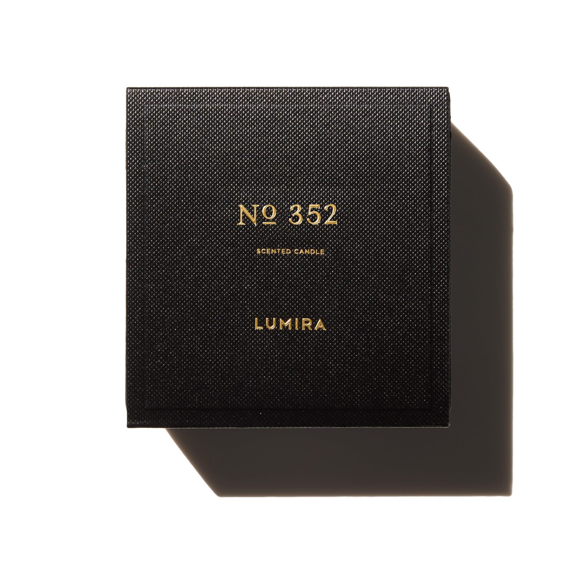 No352 Leather & Cedar Candle - LUMIRA