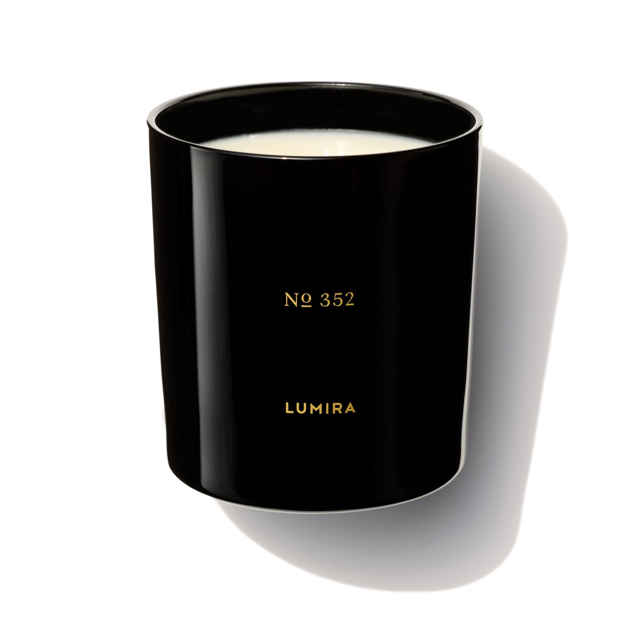 No352 Leather & Cedar Candle - LUMIRA